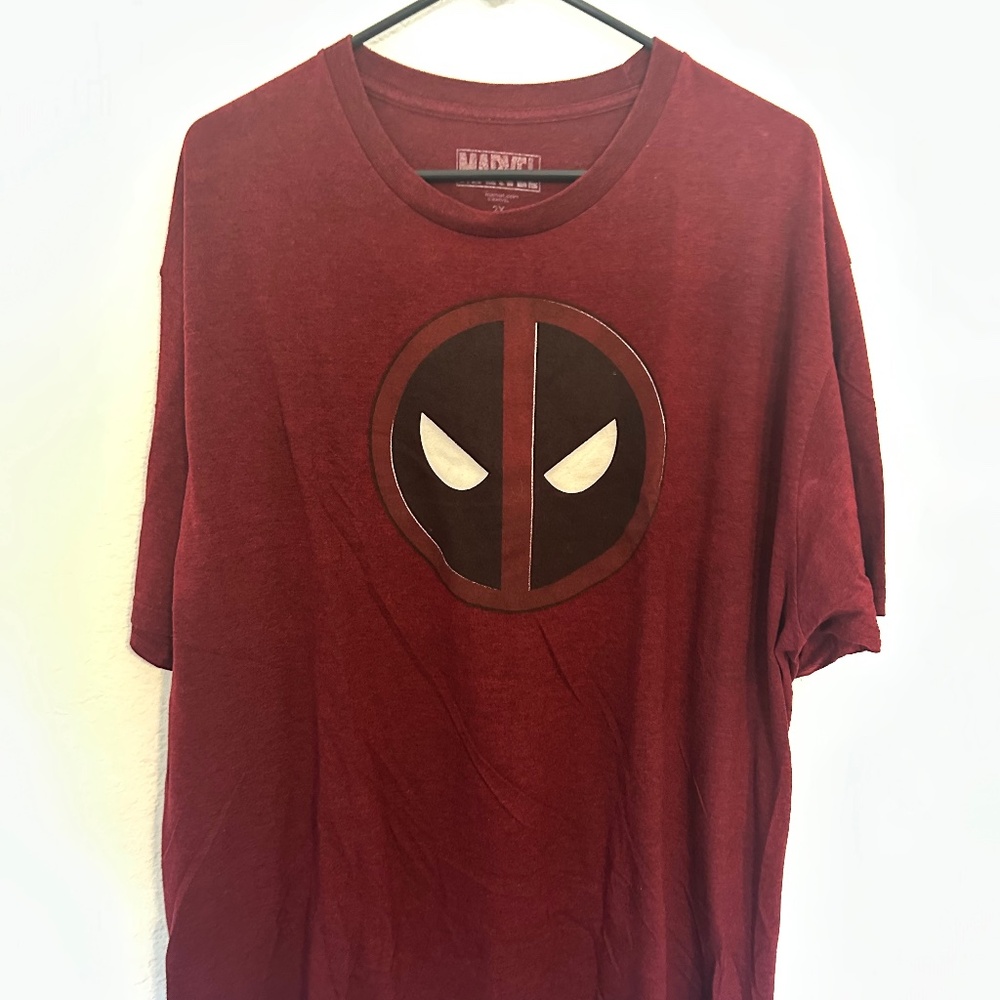 Marvel Deadpool Graphic Tee Size 2XL